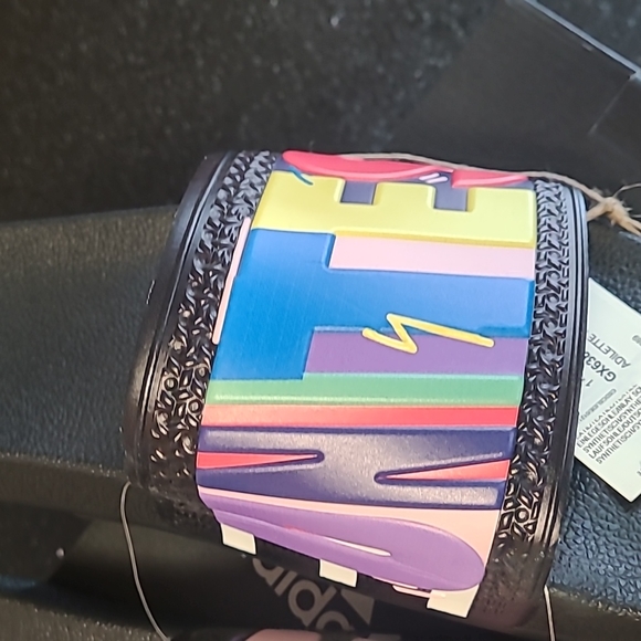 Adidas Pride Slide - Picture 7 of 8